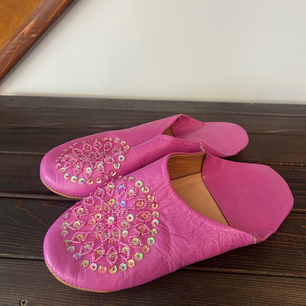 Chic Pink Embellished Women's leather Slippers❤️S